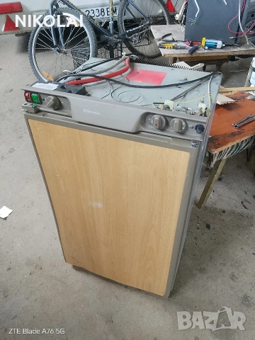 Продавам хладилник