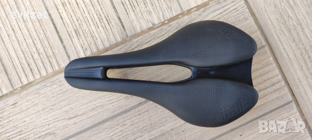 Нова седалка за велосипед Selle Italia Model X Comfort Plus , снимка 2 - Части за велосипеди - 55120849