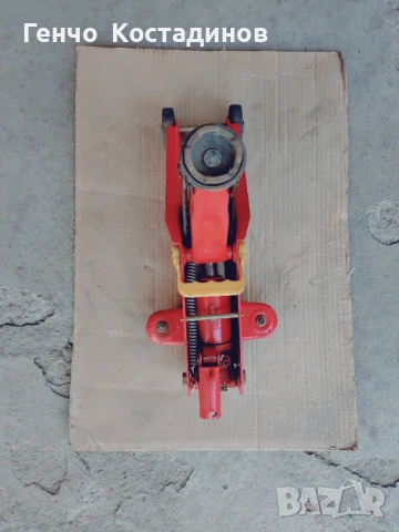 Продавам крик хидравличен тип гущер 