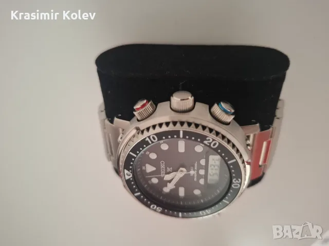 Продавам Мъжки часовник Seiko Prospex Solar ‘Arnie’ Hybrid Diver’s 40th Anniversary SNJ033P1, снимка 4 - Мъжки - 55593835