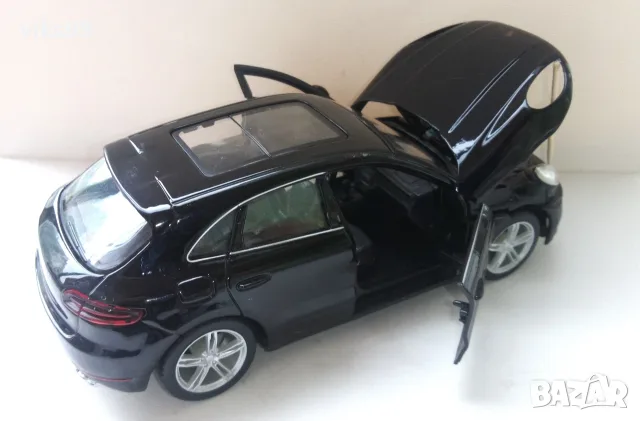 Метална количка Bburago Porsche Macan Мащаб 1:24, снимка 5 - Колекции - 55461812
