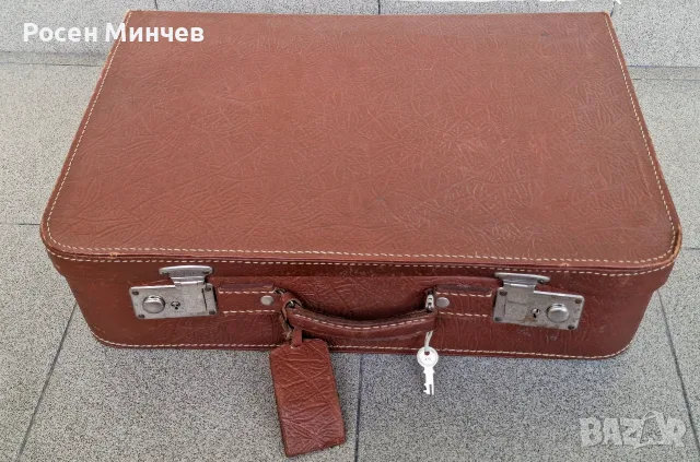 Винтидж кожен куфар с оригинален ключ – кафяв, страхотен интериор на каре