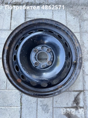 Тенекиени джанти за автомобил.