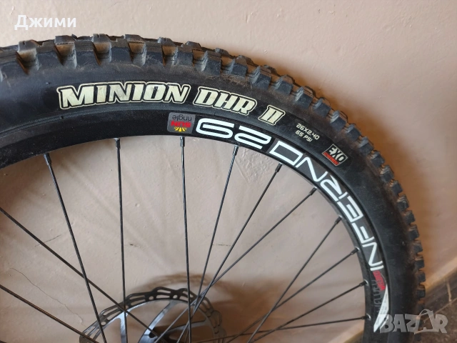 Цяла капла с гума MAXXIS MINION DHR II 26 x 2.50 (като нова ) с диск и касета, снимка 6 - Части за велосипеди - 54697372