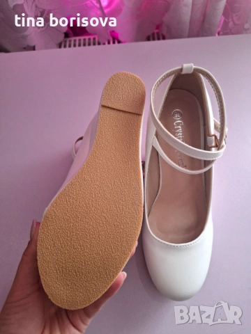 Дамски бели обувки на платформа , снимка 3 - Други - 54077134