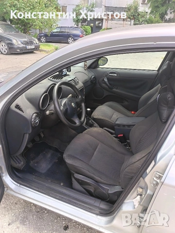 Alfa Romeo 147 1.9 JTD, снимка 6 - Автомобили и джипове - 54856574