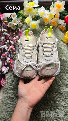 Оригинални маратонки Nike Foryosa 40,5 номер, снимка 3 - Маратонки - 54644357