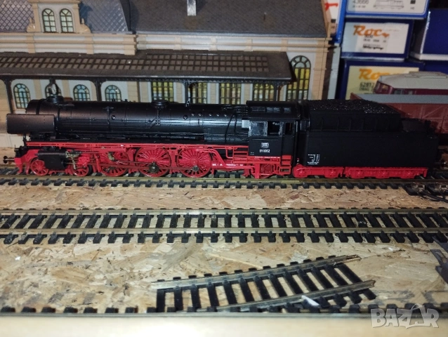 Парен локомотив Roco BR01 HO 1/87, снимка 4 - Колекции - 54396696