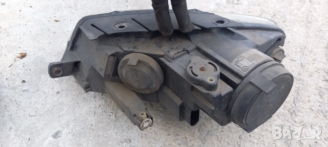 Десен фар за VW Passat B6, снимка 3 - Части - 54990990