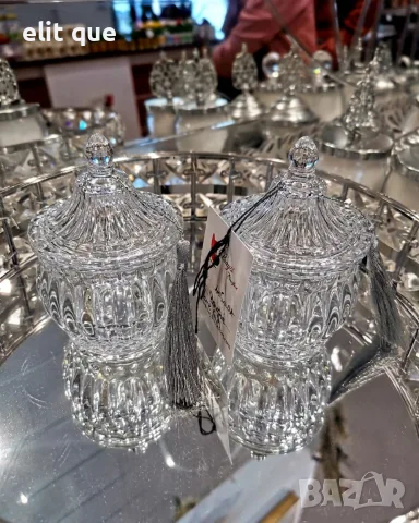 Стъклена захарница с капак
