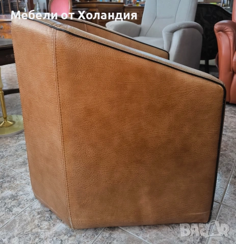Малък кожен фотьойл, снимка 6 - Дивани и мека мебел - 54967394