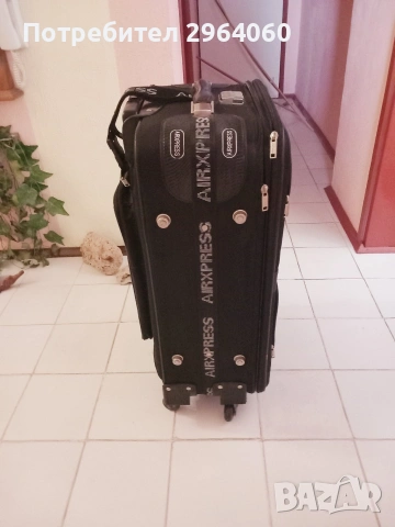 Продавам стилен куфар с колелца Airxpress, снимка 2 - Куфари - 55121584