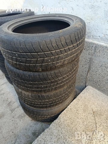 Зимни гуми 255/50/19, снимка 2 - Гуми и джанти - 54695127