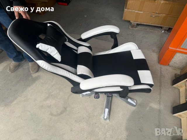 НОВ МОДЕЛ Ергономичен офис и геймърски бял стол – Максимален комфорт за гърба и врата, регулируем, снимка 5 - Столове - 54205396