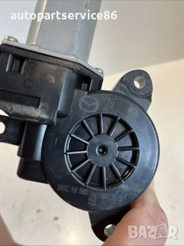 Мотор за стъклоповдигач на задна дясна врата за Mazda 3 2.2D (2015) BHN95858X OEM, снимка 2 - Части - 55568697