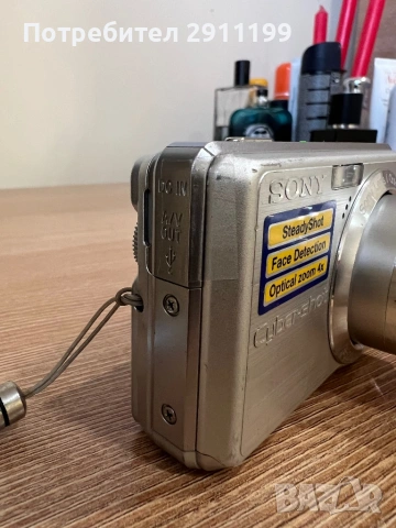 Фотоапарат Sony 10,1 Mp с подаръци, снимка 9 - Фотоапарати - 54657475