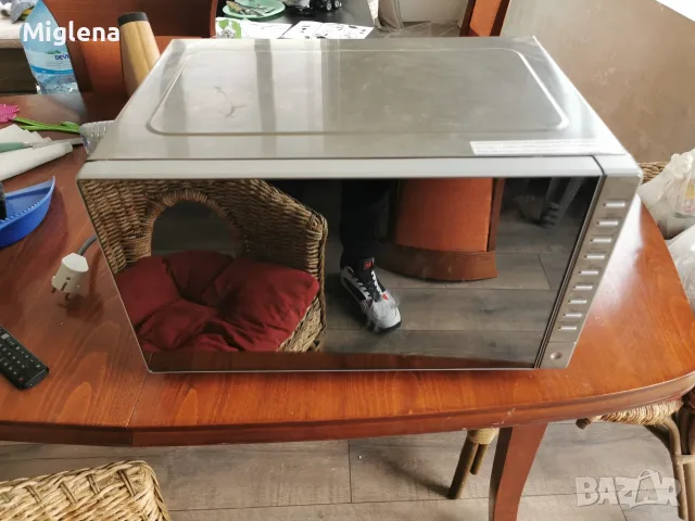 Комбинирана микровълнова фурна Breville 25L с Грил 