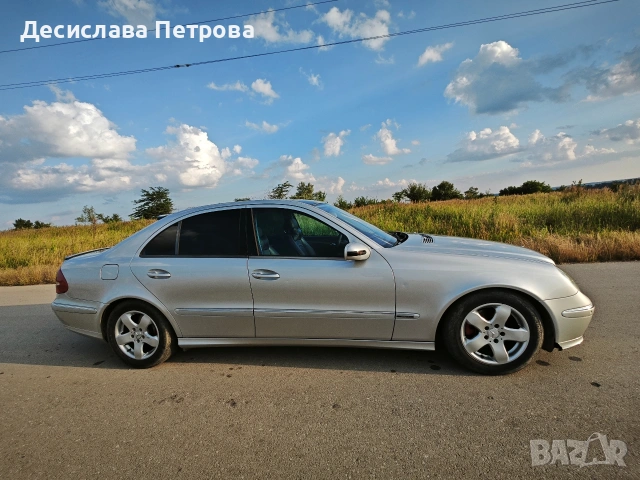 Продавам Mercedes-Benz Е 220, снимка 3 - Автомобили и джипове - 54991971