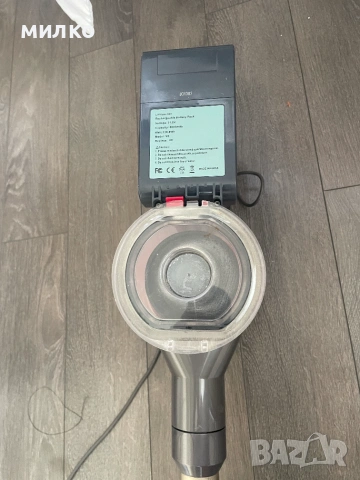 Акумулаторна прахосмукачка DYSON V-8, снимка 7 - Прахосмукачки - 55035693