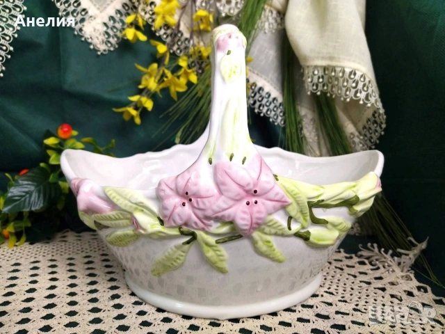 Керамична кошница с релефни цветя , снимка 2 - Декорация за дома - 54152546