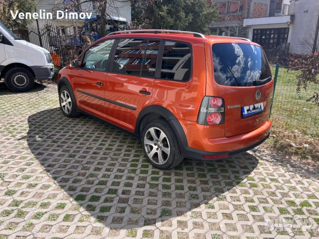 VW Touran CROSS 1.9 105, снимка 5 - Автомобили и джипове - 54348679