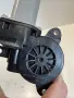 Мотор за стъклоповдигач на задна дясна врата за Mazda 3 2.2D (2015) BHN95858X OEM, снимка 2