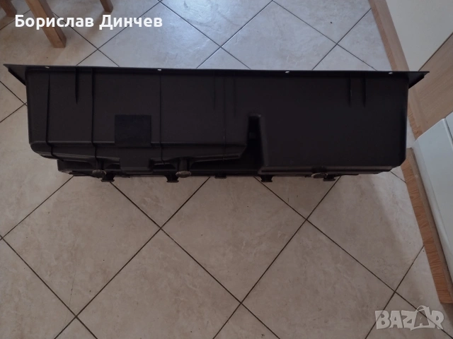Продавам пластмасата в багажника на RAV4, снимка 4 - Части - 55253533