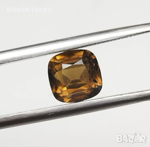 Естествен александрит с драматична промяна на цвета 1,28 карата! Сертификат!, снимка 12 - Други - 54184683