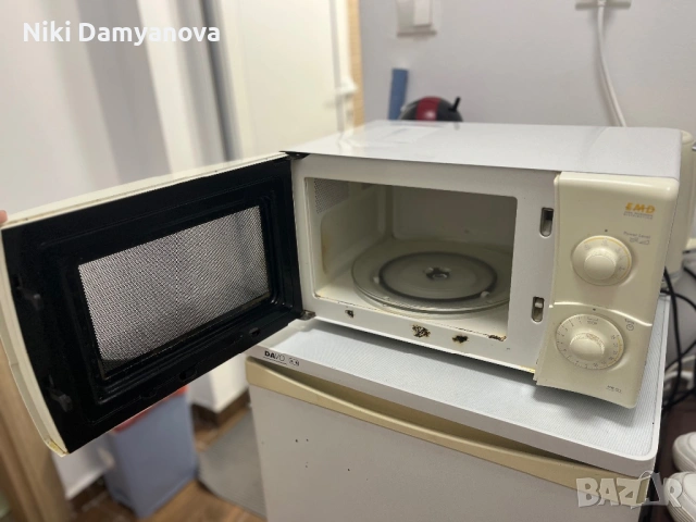 Микровълнова DeLonghi, снимка 2 - Микровълнови - 54477638