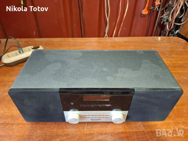 Продава се радио TechniSat. , снимка 2 - Радиокасетофони, транзистори - 54987997