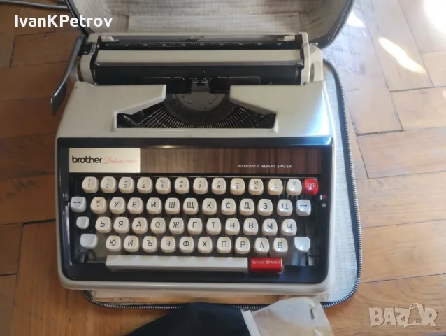 Пишеща машина марка "Brother deluxe 1350", снимка 2 - Антикварни и старинни предмети - 55524365