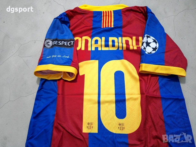 Детски екип на Роналдиньо #Барселона #ретро модел!!!, снимка 3 - Футбол - 54007800