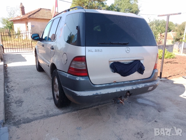 Mercedes Benz МЛ 230, снимка 4 - Автомобили и джипове - 55231172