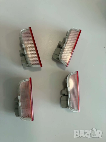 Светлини габарити за врата VW Passat B6, снимка 2 - Части - 54930464