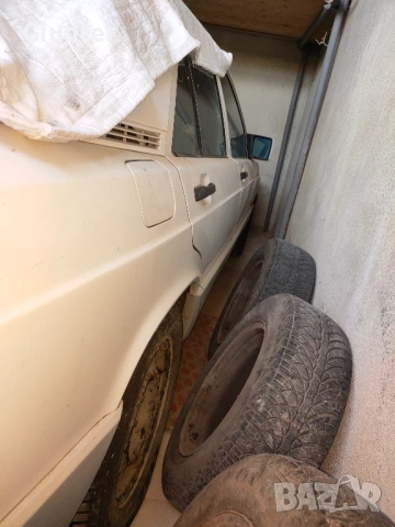 Продавам Мерцедес  *W 201 *- Baby benz, снимка 4 - Автомобили и джипове - 54639350