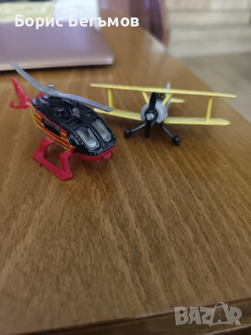 Лот жълт биплан и хеликоптер Matchbox 2 за 10, снимка 2 - Колекции - 53994832