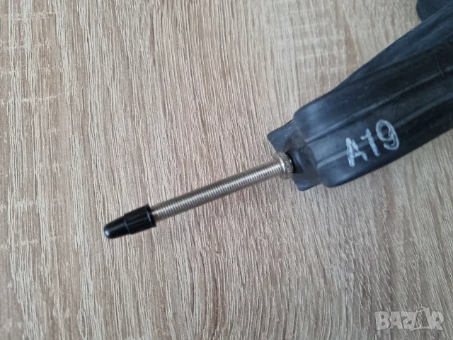 Вътрешна гума Hutchinson Standard Road, Presta 60mm, 700C, 28", снимка 3 - Части за велосипеди - 55474352