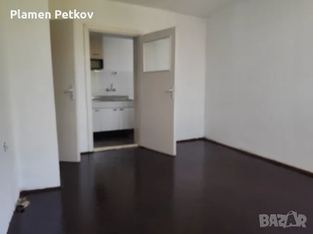 Продава се триетажна къща  с гараж 300 кв. м. в гр Бяла в съседство с гр. Обзор  , снимка 10 - Къщи - 55511188