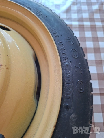 Патерица за Toyota Yaris 4x100 TOYO 115/70/14 гума с джанта резервна гума, снимка 2 - Гуми и джанти - 54619299