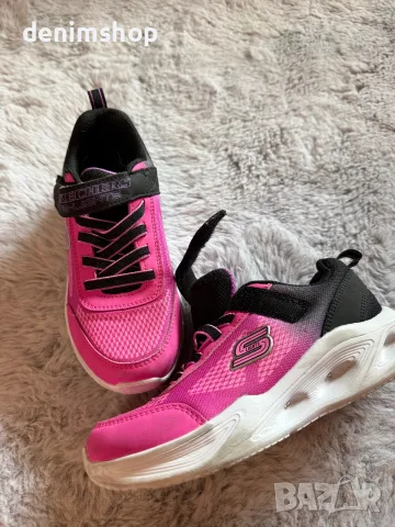Детски маратонки Skechers номер 29, снимка 2 - Детски маратонки - 55655327