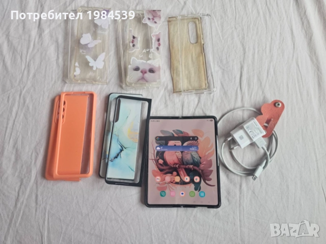 Продавам Samsung Galaxy Z Fold 3 – 256 GB, 12 GB RAM, Silver, снимка 2 - Samsung - 54765956