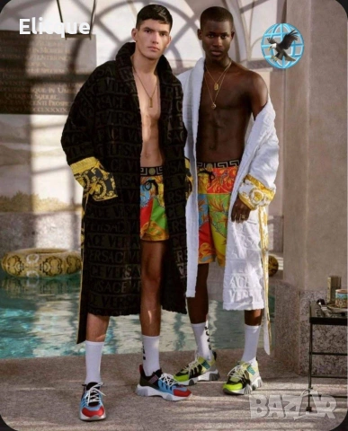 халат в кутия versace , снимка 2 - Декорация за дома - 54485186