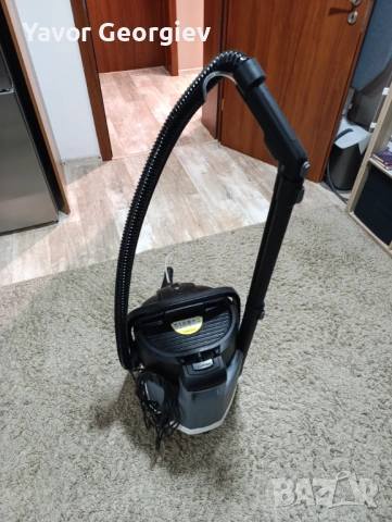 Перяща прахосмукачка Karcher SE 4 Plus, снимка 3 - Прахосмукачки - 54584510