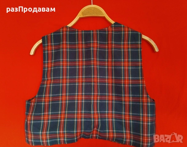 Елек кариран~ шит по поръчка и с ръчно изработено копче, снимка 6 - Елеци - 54408389