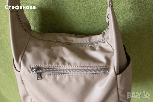Нова бежова дамска чанта от висококачествена изкуствена кожа, снимка 4 - Чанти - 54514169
