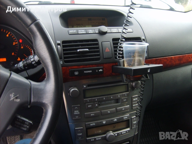 Toyota Avenis 2.0 116ps., снимка 10 - Автомобили и джипове - 54797176