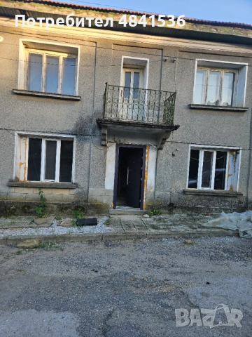 Продавам двуетажна къща в с.Борима, снимка 2 - Къщи - 54714750