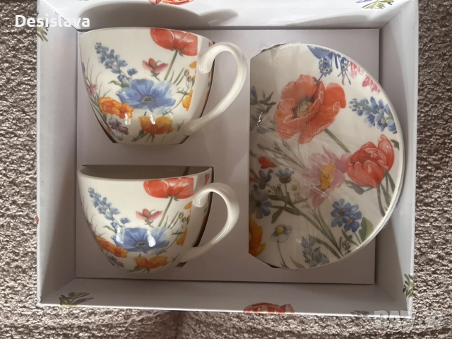 Комплект порцеланови чаши за кафе с чинийки