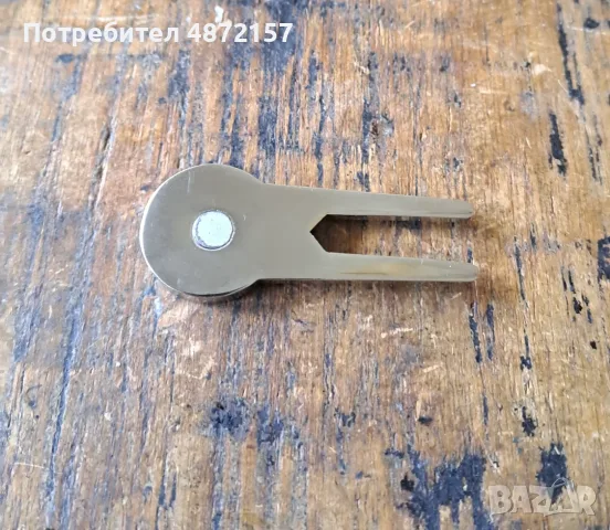 голф divot инструмент ключодържател метален с магнит, снимка 7 - Голф - 55613191