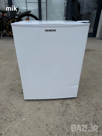 Нов Мини фризер Сименс 62см